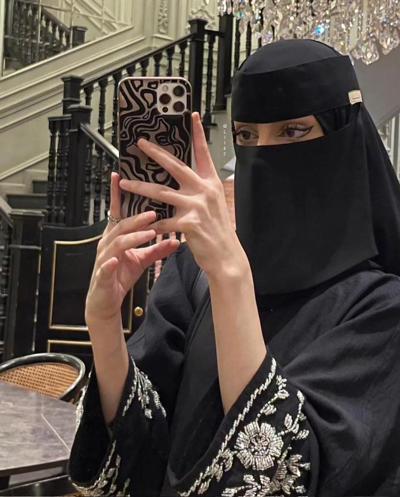 انا عمري 30 سنة فية احد يقبل الزواج بي