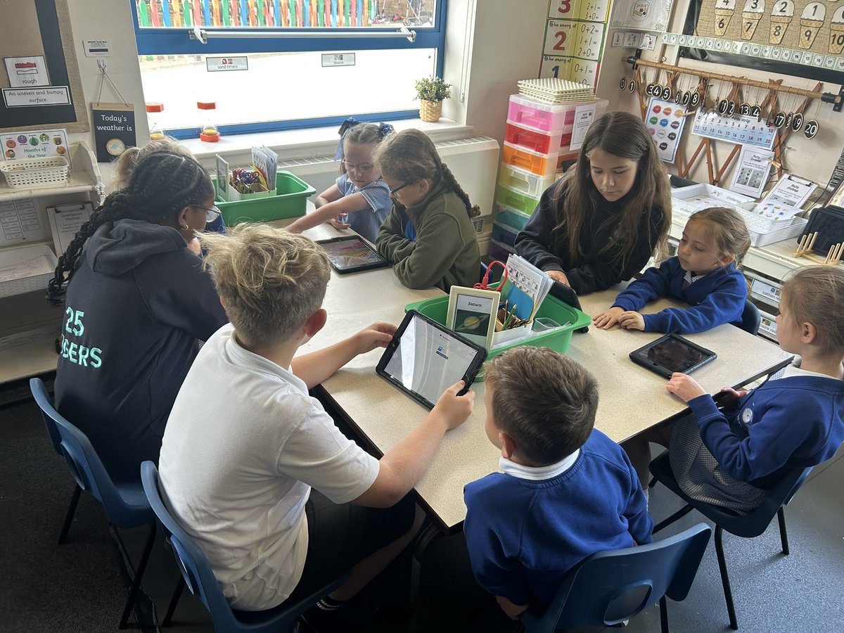 PCPFoxes's tweet photo. We worked with year 6 to create digital honeybees. We can’t wait to show them off in the exhibition! #pcpcomputing #pcphoneybeeheroes https://t.co/U6HxFaY4UF