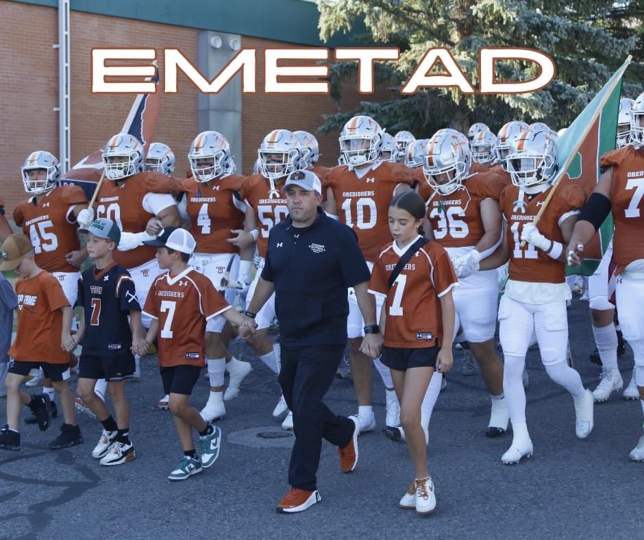 CoachKyleSamson's tweet image. One of my favorite traditions is our Digger Walk right before Kickoff! Nothing better than getting to have my own kids and our coaches kids walk out with the Diggs every game!
Can’t wait for our next one!
#Family