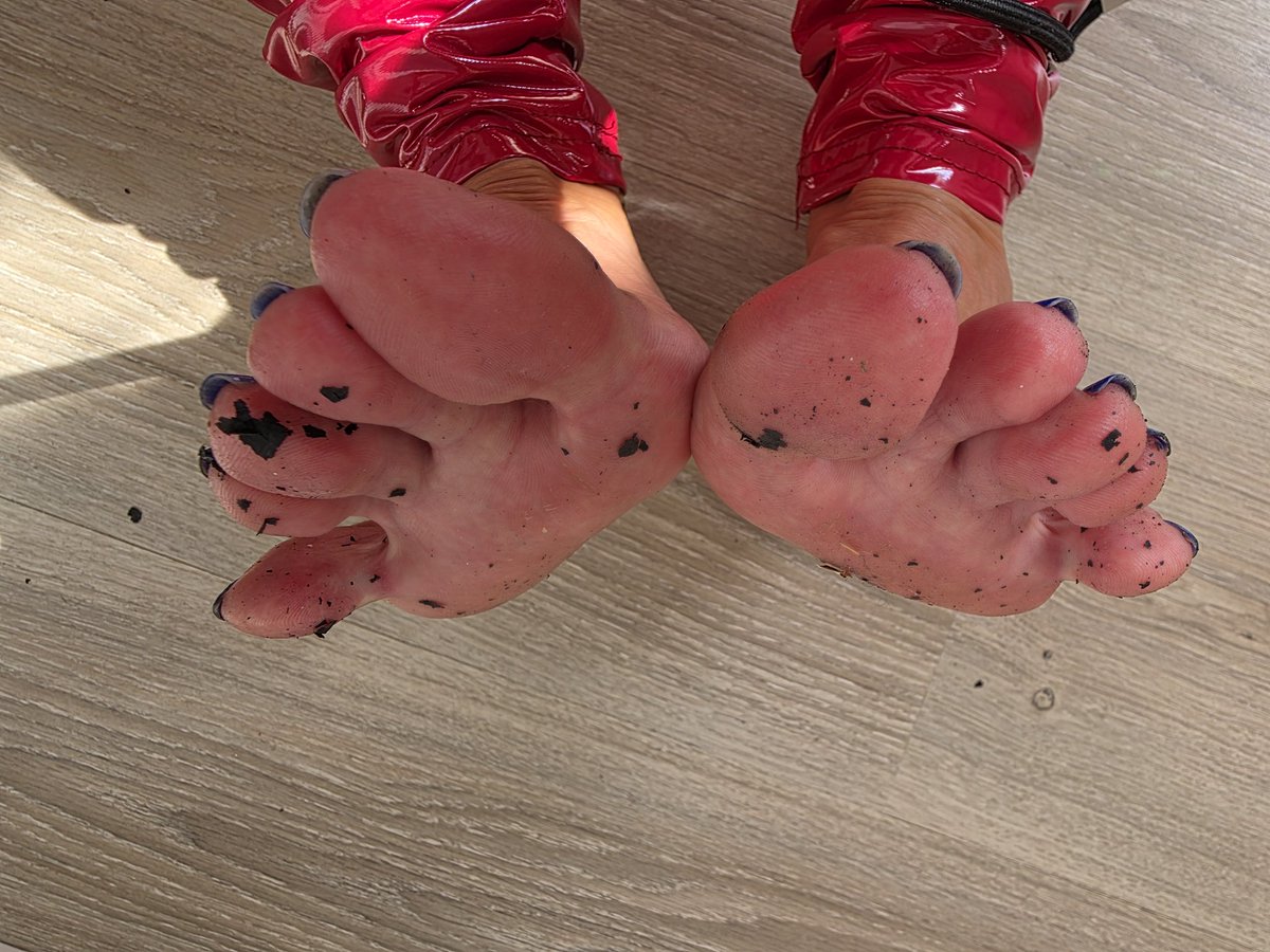 very dirty feet