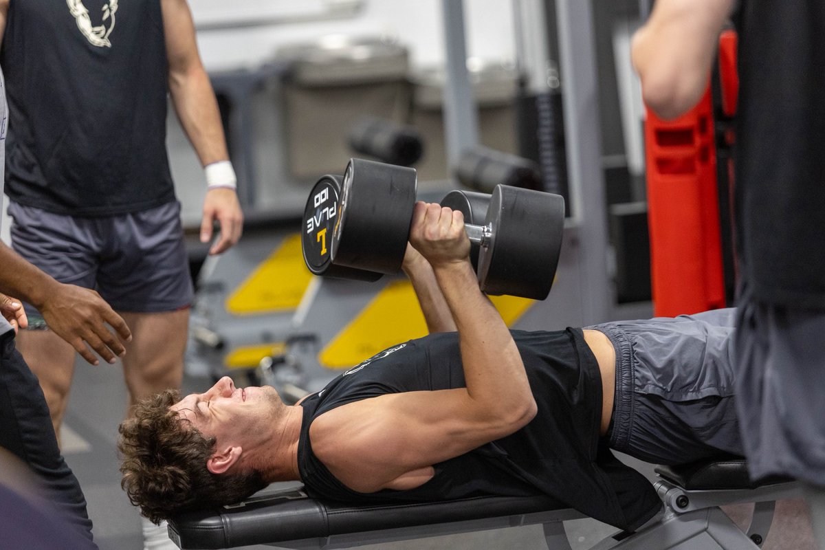 LipscombMBB's tweet image. Gains

#IntoTheStorm ⛈️ l #HornsUp 🤘