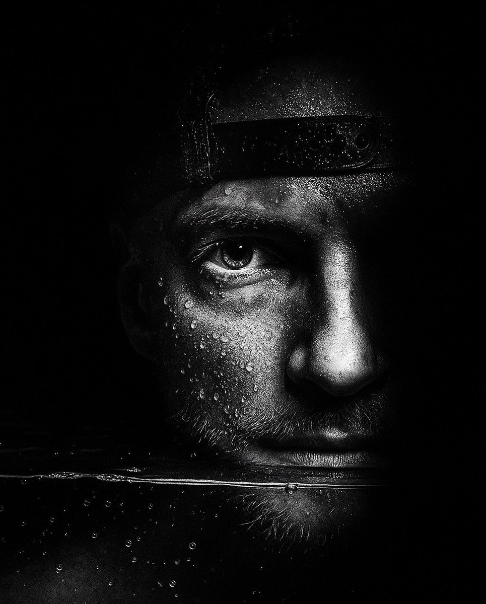 BroklTomas's tweet photo. 1) Abyste měli uměleckou fotku📸, už nepotřebujete Photoshop a už vůbec ne profesionálního fotografa, teď si vystačíte s Chat GPT.🤖

Osobně používám AI na každodenní bázi, neskutečně mi usnadňuje život a hlavně šetří čas.

ALE: https://t.co/5hTbRVzX2L