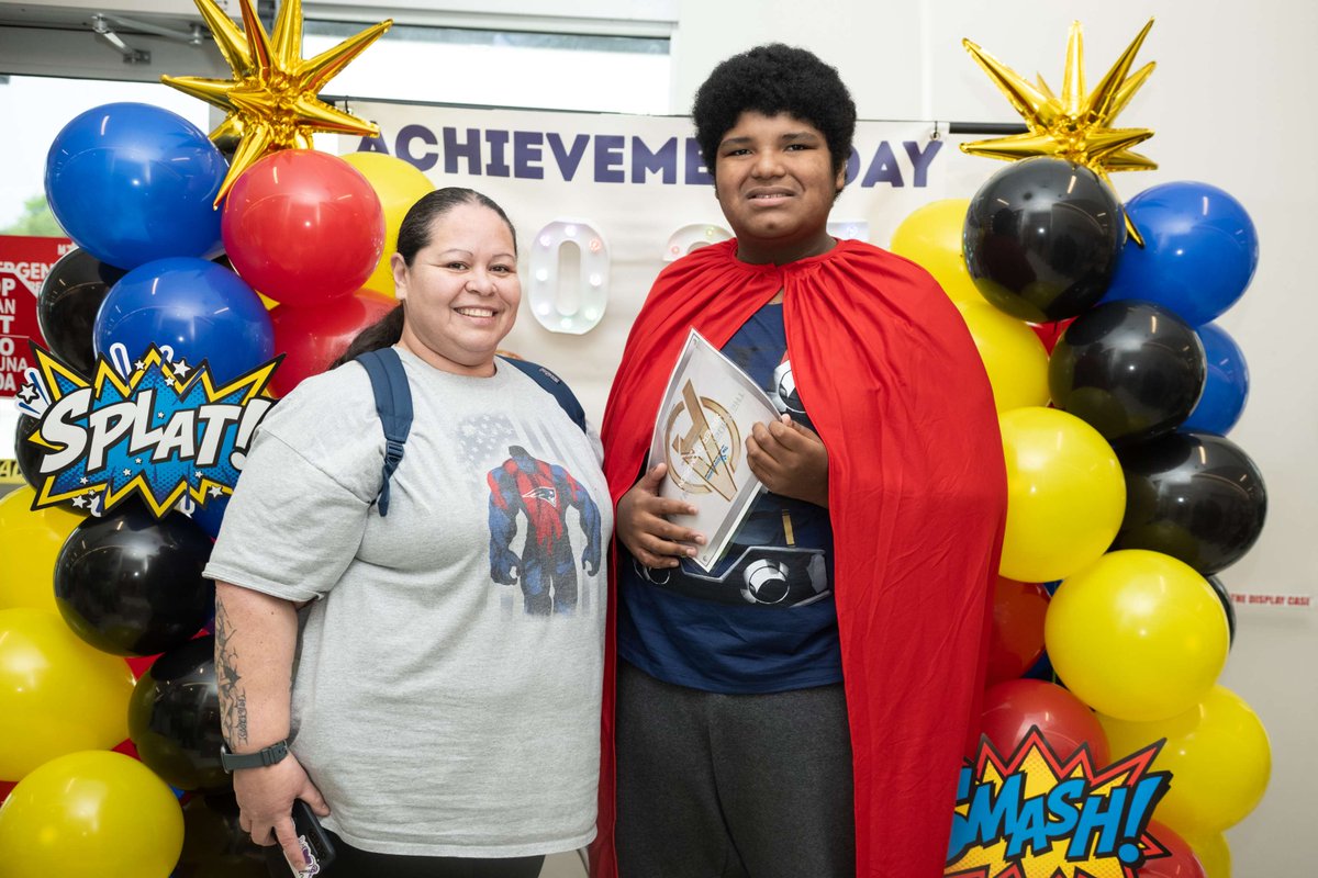 Victory_School1's tweet photo. Family is so important! 💙 We loved seeing all of our families show up to celebrate their students on Achievement Day. Pictured here are just a few of the many wonderful families at The Victory Center. 

#AutismTVC2025 https://t.co/rg8ycyqUGl