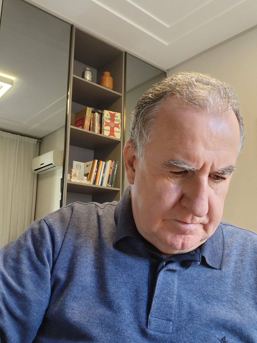 ABRAGS2's tweet image. Vocês sabiam que temos aproximadamente 130 milhões de botijões em circulação no país?
Pois é, e vocês sabiam que 85% (110,5 milhões de botijões) 
desses botijões são de propriedade dos consumidores e dos revendedores? 
Esse número de botijões que não são das distribuidoras, somam…