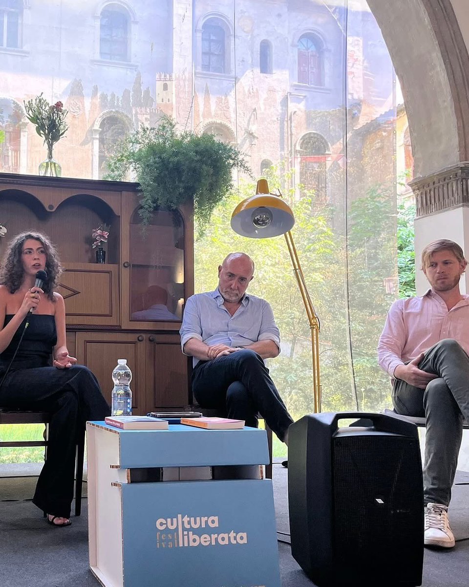 AliceCarrazza's tweet photo. Tre giorni di confronto autentico, di idee chiare e di pubblico attento. È stato un vero piacere moderare i panel geopolitici del Festival Cultura Liberata a Conegliano: un appuntamento che cresce ogni anno e che dimostra quanto sia forte il bisogno di spazi di pensiero per leggere e comprendere le sfide del nostro tempo.

Un grazie sentito ad @Alberto97Gava  e all’Associazione Nova Vita per l’organizzazione impeccabile e per la visione con cui continuano a far crescere questo progetto.