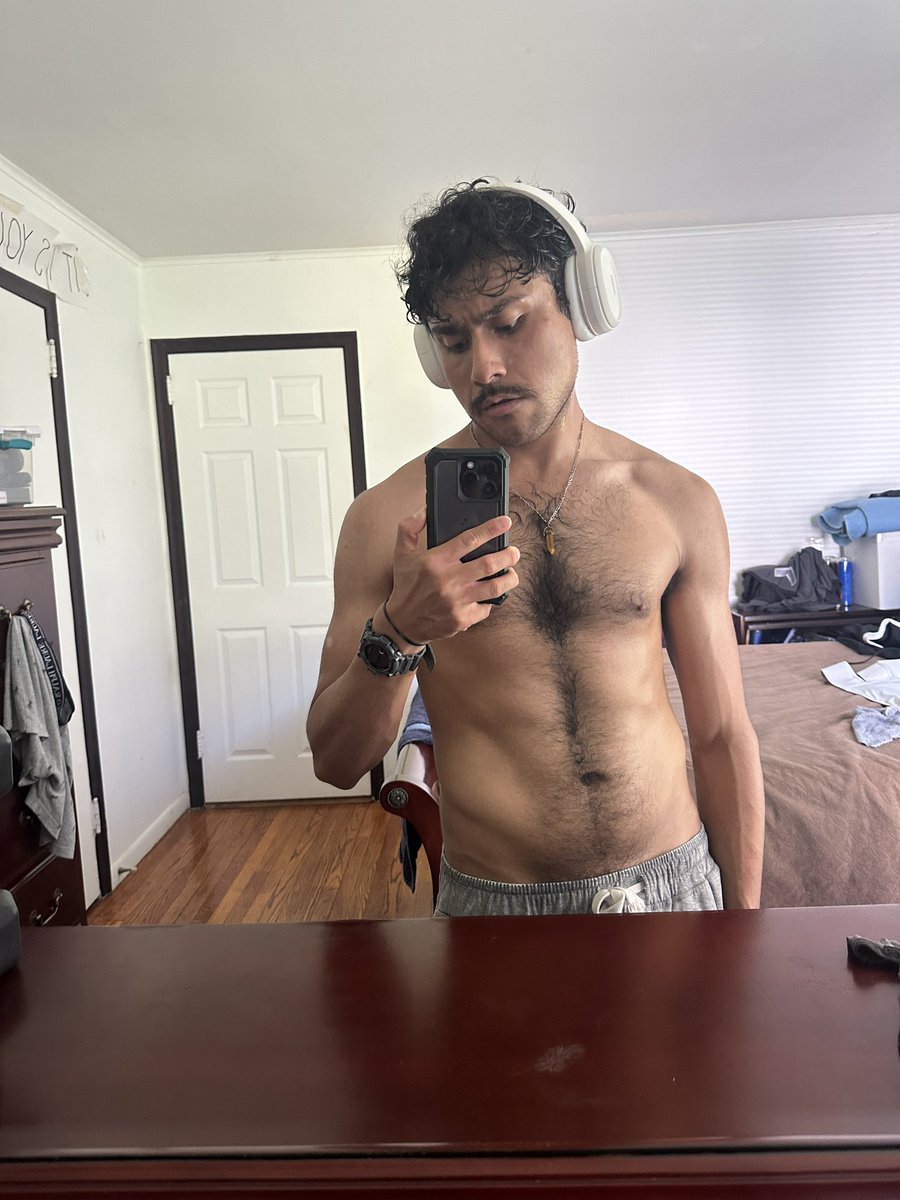 jasiminaj1's tweet photo. 🥵😮‍💨😮‍💨 workout completed https://t.co/x1rsNKUdSS