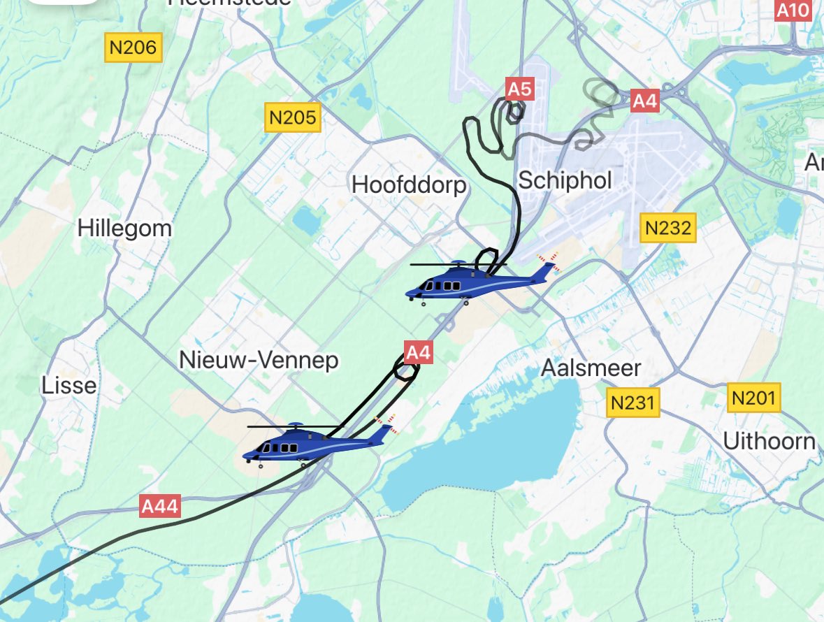 Trump op Schiphol, dubbele politiehelikopter in de lucht!