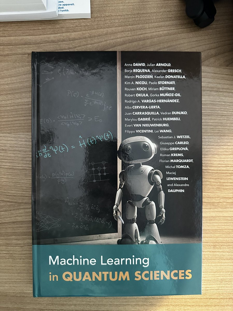 nicoli_kim's tweet image. Finally here! 🤩
Can’t describe how good it feels to hold a real book in your hands with your name on it! 📕