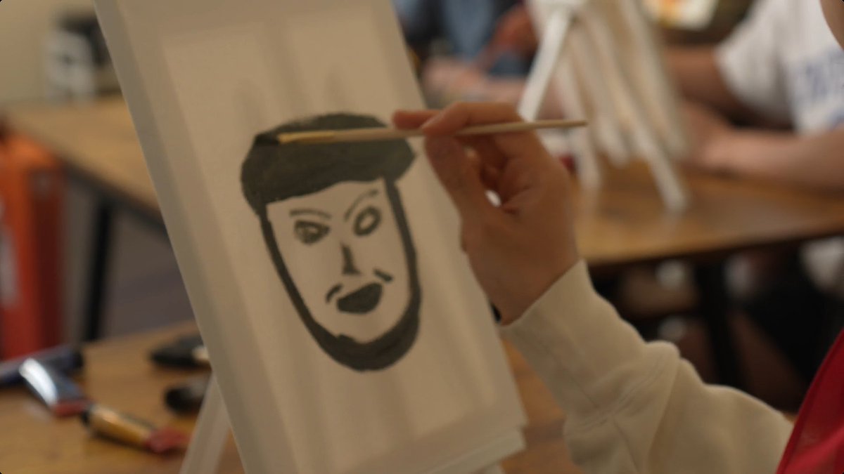 DignitasLoL's tweet image. this week&apos;s video is unbelievable...

there&apos;s no way anyone can guess which champion was being painted here 🥀