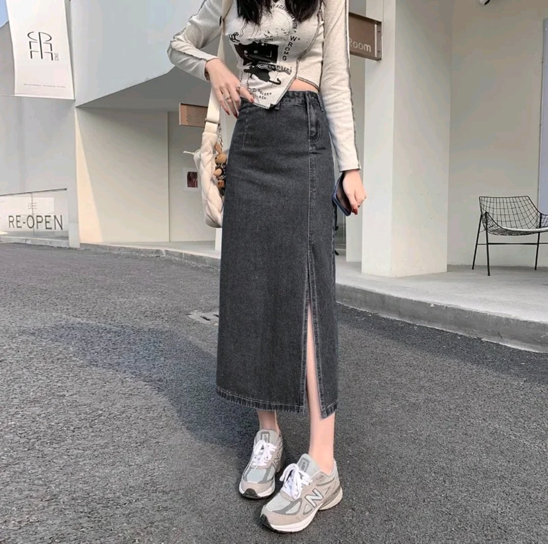 DwiIndriansyah's tweet photo. @alanalaa_ COD Rok denim split gaya Korea rok a-line wanita berpinggang tinggi sedang untuk menutupi rok pinggul selangkangan https://t.co/Mh3kS8UGkK https://t.co/00azWhEGy4
