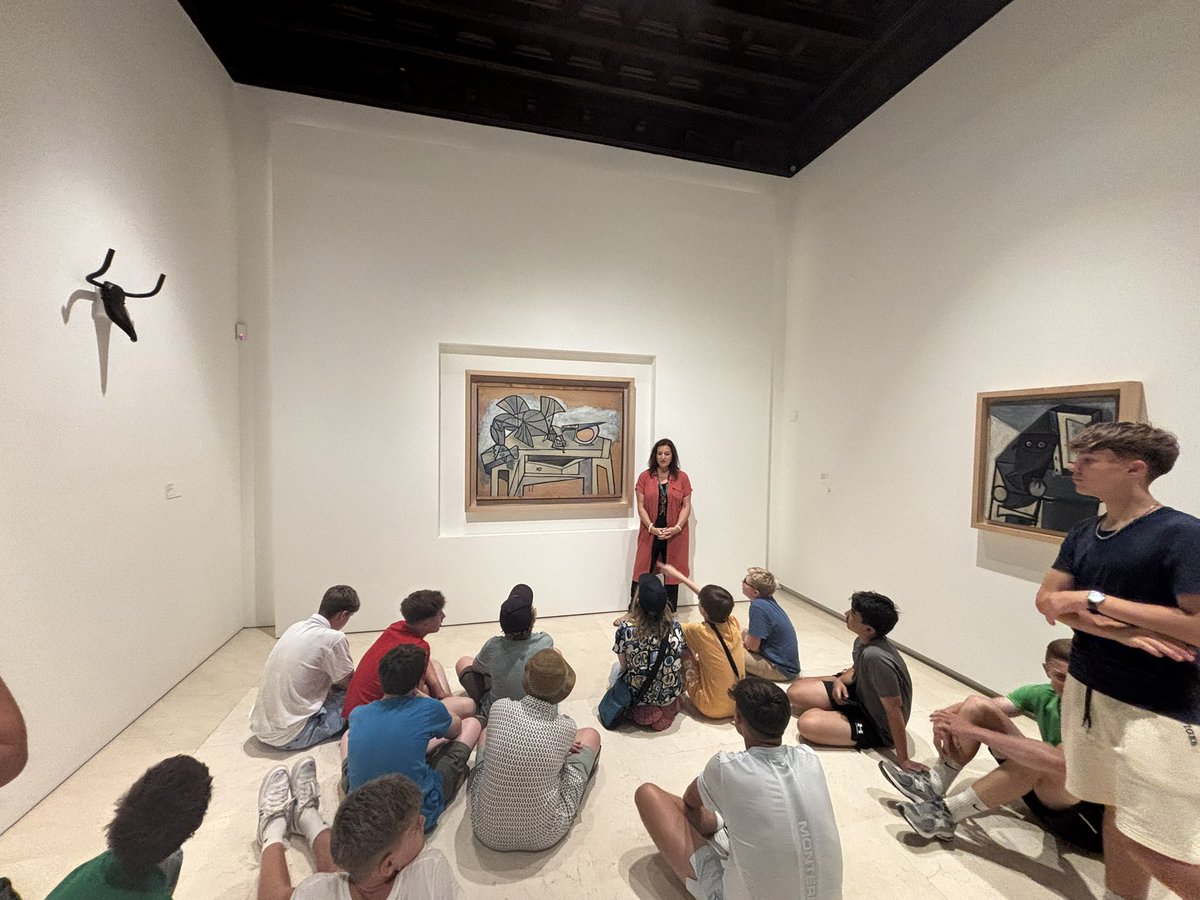 HelenBrooking's tweet photo. Málaga trip to Museo Picasso #dhsbcew https://t.co/o0hy55YQmX