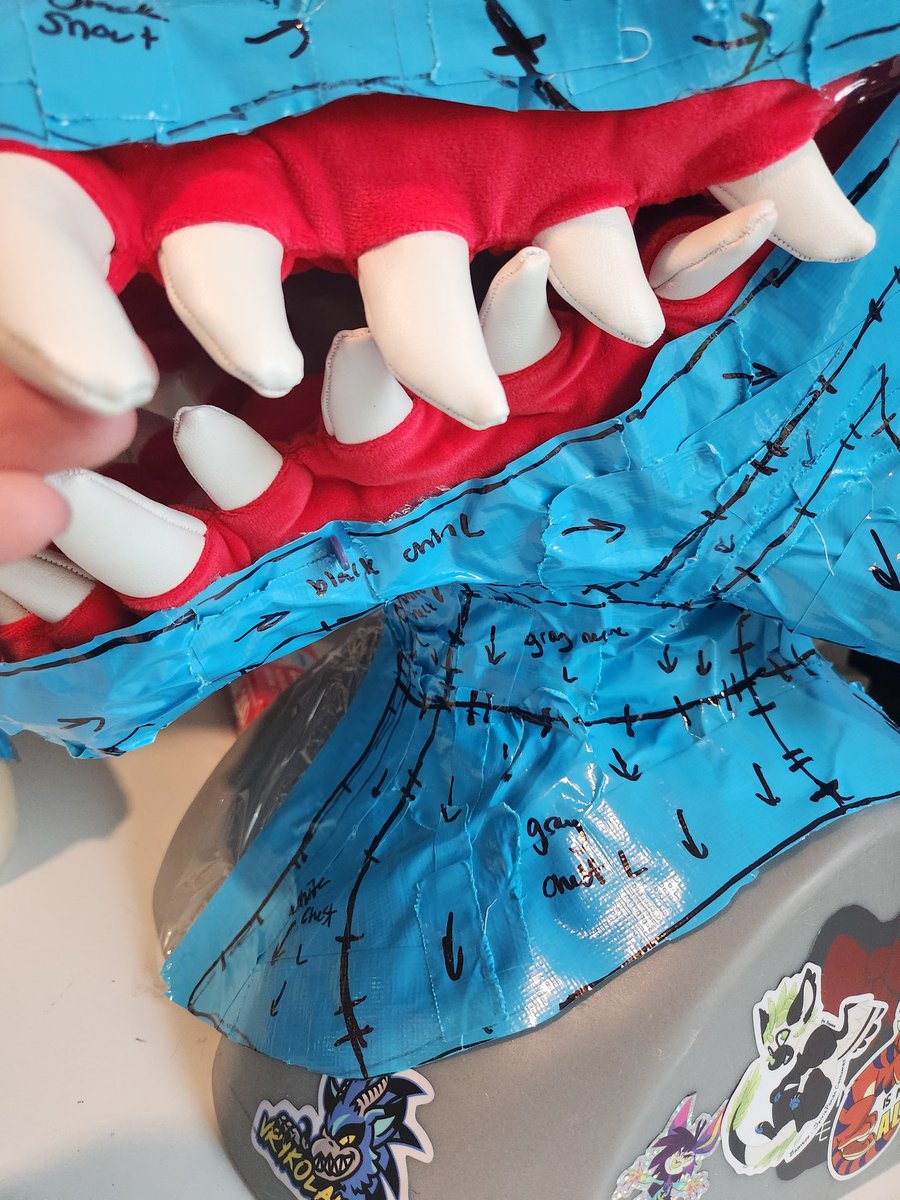 Got some WIPs for youuuuuu

Two #fursuit heads are currently in the works! The first one with the "mangled" teeth is a comm

The second is a hellhound premade, and could be yours!

Both of them are just about ready to fur!