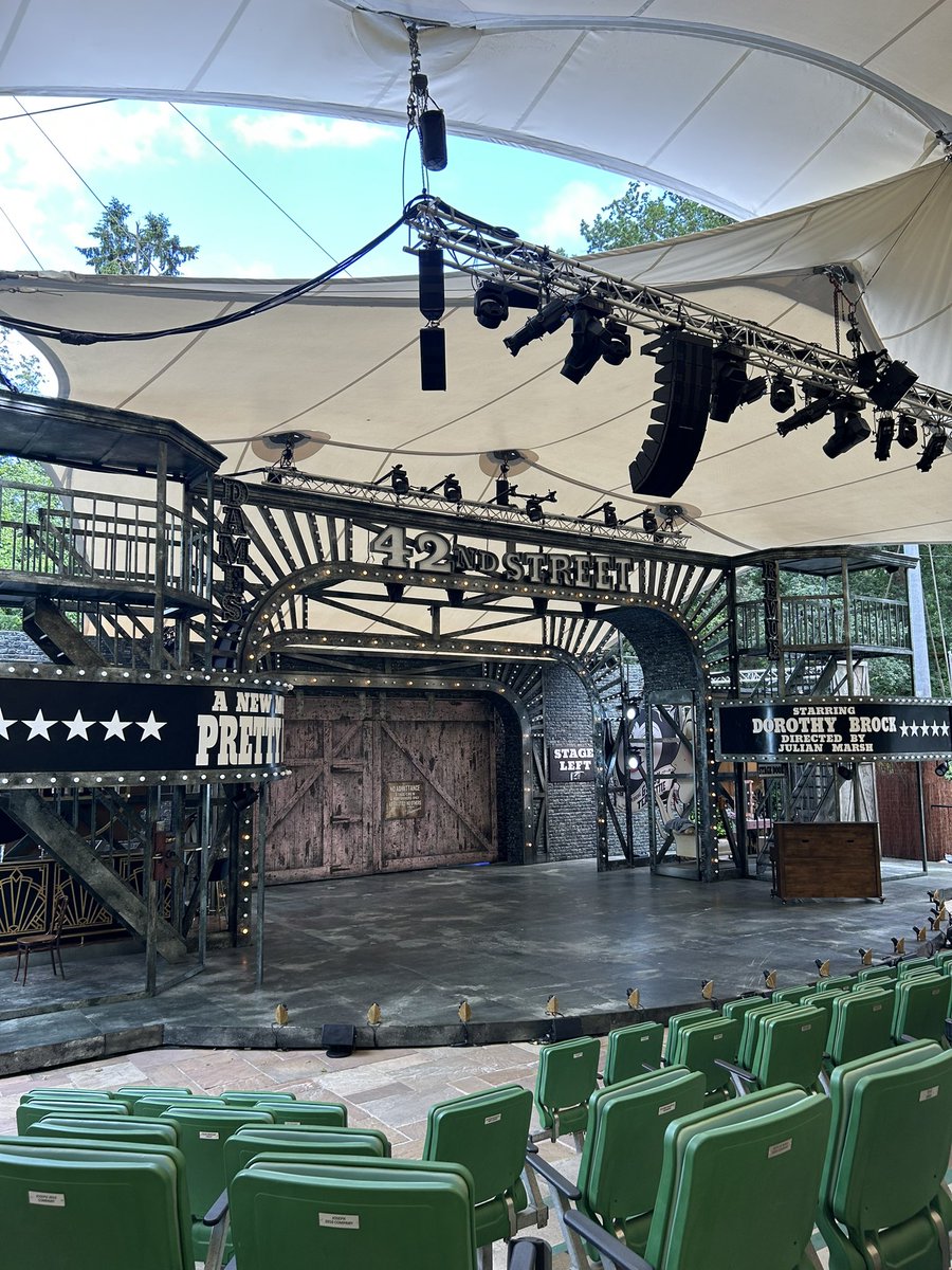At <a href="/KHTheatre/">Kilworth House Theatre</a> for 42nd Street 🎭

🎟️ #gifted