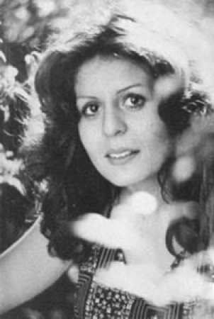 ANPIRomaPosti's tweet photo. Dipendente presso la #FFCCMitre (#Córdoba) e studentessa universitaria,
#GracielaHaydeeTorresBonaldin venne sequestrata a #Córdoba il #29giugno 1976.Aveva 22 anni.I suoi resti, riesumati presso il cimitero di #SanVicente, sono stati identificati dall’ @eaafoficial nel 2004. https://t.co/Z5SN8roYOn