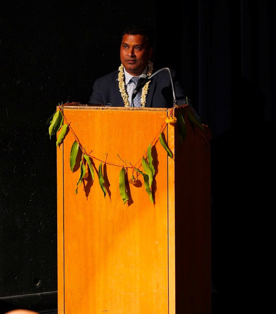 Vedic Roots Montessori Academy, Toronto celebrated their year-end annual event the ‘Kalaa Utsav’ on Friday, 20th June 2025. Young students of Academy presented captivating performances showcasing rich culture, knowledge and traditions of India. Consul Arun Kumar represented