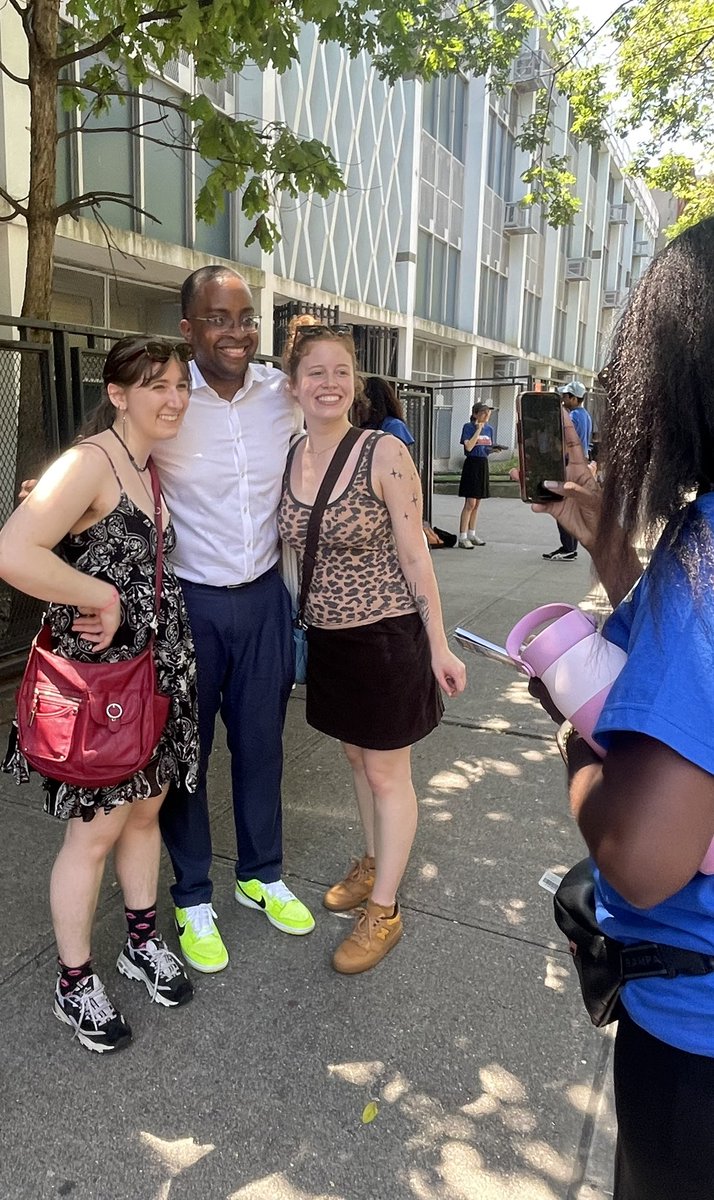 There’s nothing like Election Day.

Vibes are high, people are voting, change is coming!