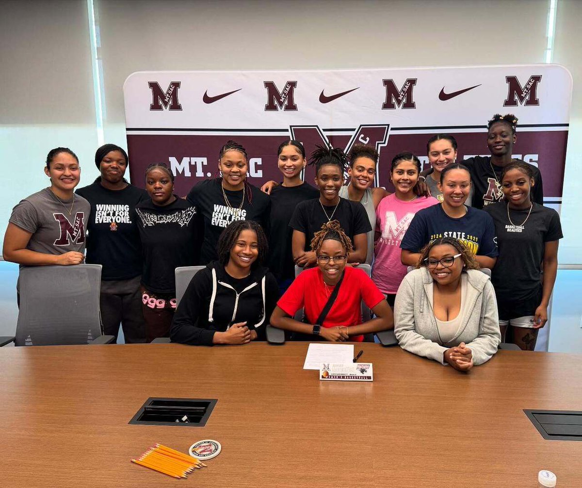 After two incredible years as a Mountie, 5’10” guard Aanisah Moncrief is headed to Clark Atlanta University to suit up for the Panthers! 🐾
Aanisah has grown into a powerhouse on and off the court - helping bring home a state championship and defining he… instagr.am/p/DLSwoK4vnN0/
