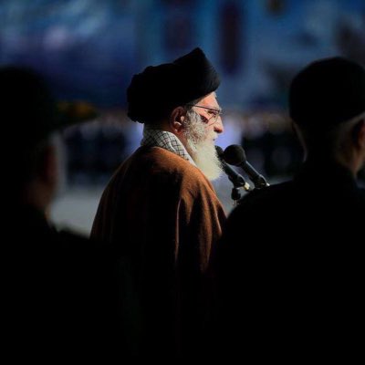 نَحنُ أَصْحابُ الطَّلقَةِ الأَخيرةِ