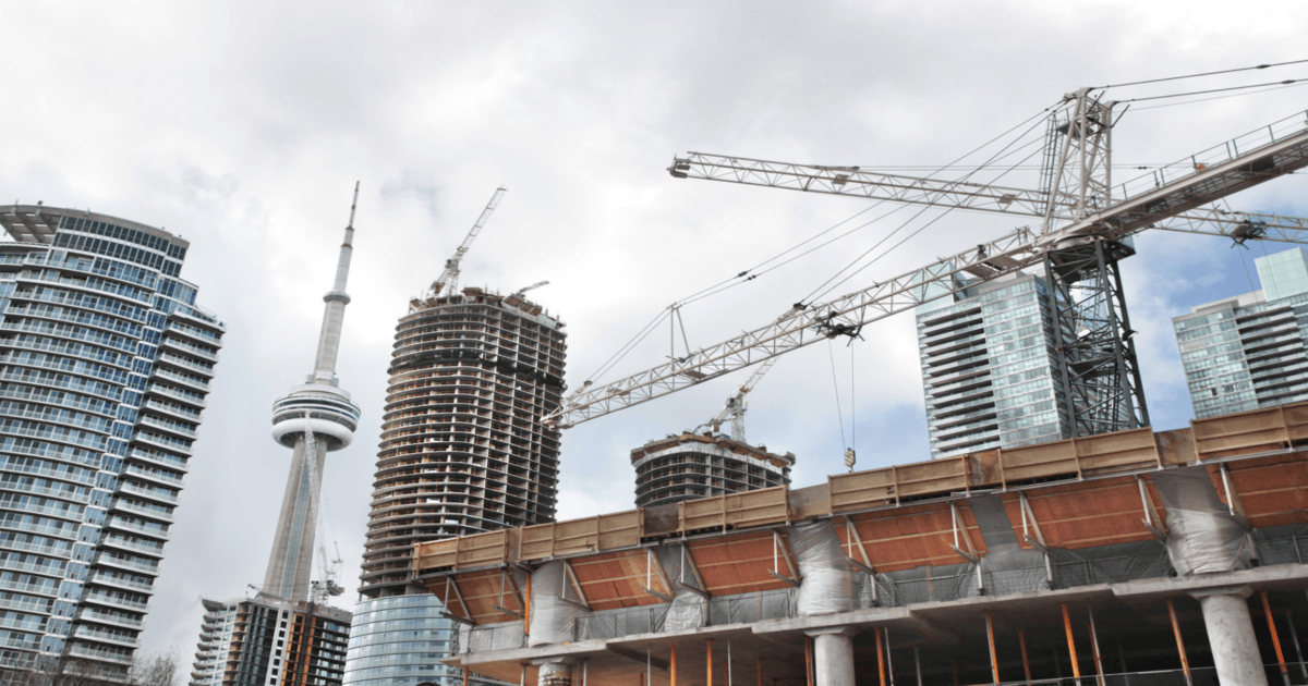Are you considering new construction condos in Toronto? Here’s your in‑depth, neighbourhood guide to New Construction Condos in Toronto, including what’s available, market context, and whether now is the right time to build your dream at the top.

seanmayers.com/new-constructi…