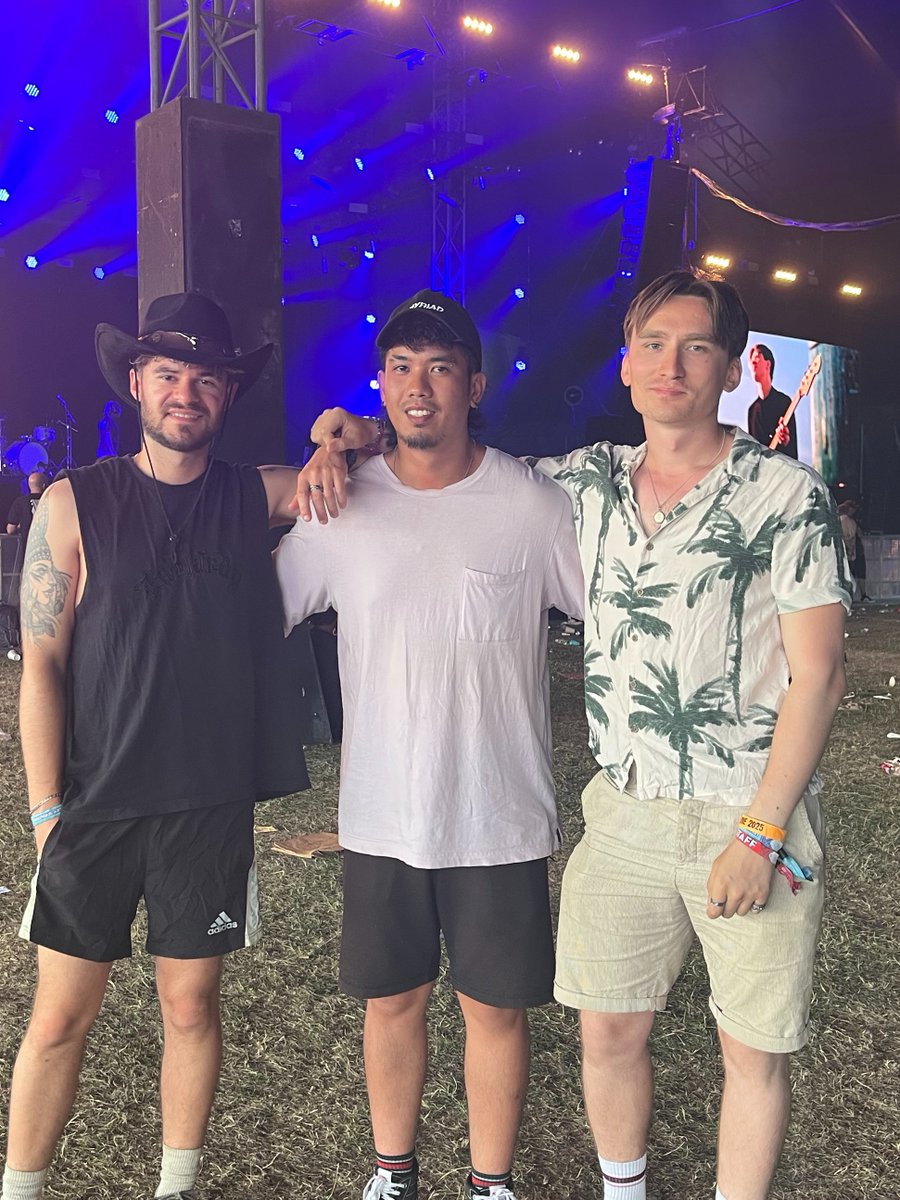 Myriad (@myriadbanduk) on Twitter photo ISLE OF WIGHT ๐ช what a weekend thank you so much to everyone who came down!
Hearing you guys sing our songs back to us is always such a special feeling, so thanks for the amazing energy ๐ค
More festivals and new music to come......
<a href="/IsleOfWightFest/">Isle of Wight Festival</a> ISLE OF WIGHT ๐ช what a weekend thank you so much to everyone who came down!
Hearing you guys sing our songs back to us is always such a special feeling, so thanks for the amazing energy ๐ค
More festivals and new music to come......
<a href="/IsleOfWightFest/">Isle of Wight Festival</a>