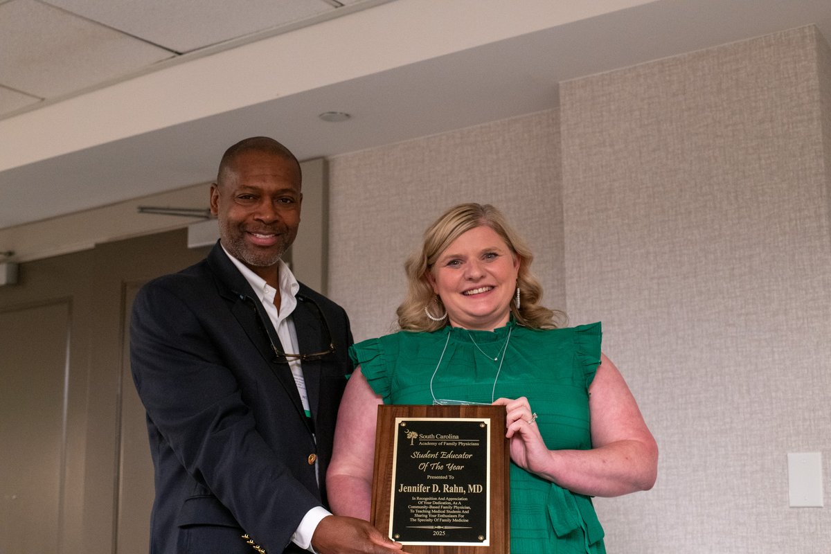 SCAFP proudly recognizes Dr. Jennifer Rahn as the 2025 Student Educator of the Year!   Dr. Rahn’s unwavering dedication to mentoring the next generation of physicians exemplifies the heart of family medicine education.