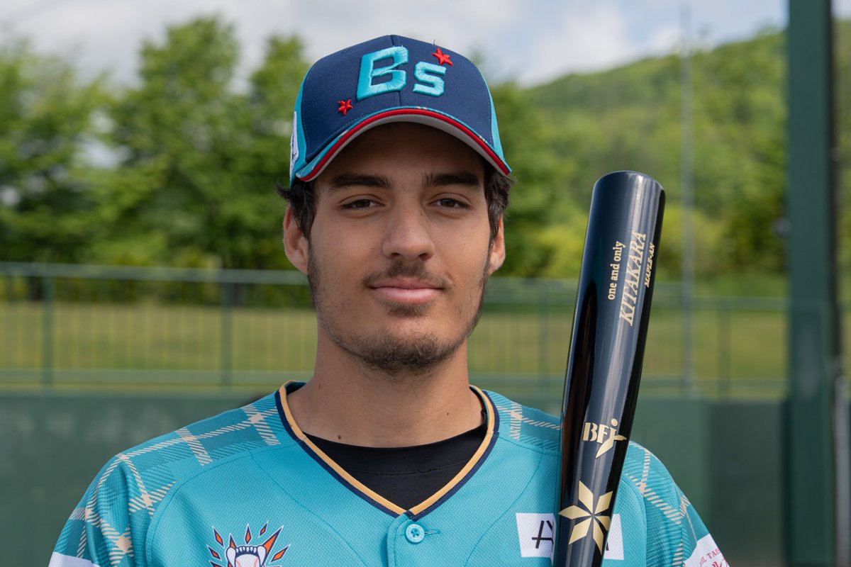 BeStars_A's tweet photo. \\ バット工房KITAKARA × Carlos Tovar //

北海道が誇る新進気鋭のバット職人 #KITAKARA さんから

NPB・MLB注目の #CarlosTovar 選手 🇸🇮が今季1回目のバット提供をしていただきました。BFJ マーク入り公式戦対応です！！

相互発展目指し！さらなるパートナーシップを目指してまいりましょう！！ https://t.co/wRyE9xn4UX