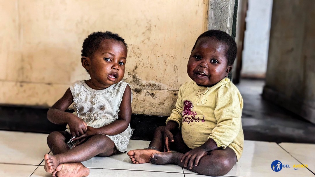 Le 19 juin 2025, dans l’Est tourmenté de la République Démocratique du Congo, où les tourments planent sur #SAKE et #GOMA, #BEL_AV avec #KONGO_TELEMA, réaffirme avec une passion brûlante son engagement auprès des enfants du centre #GOOD_HOPE. 1/5