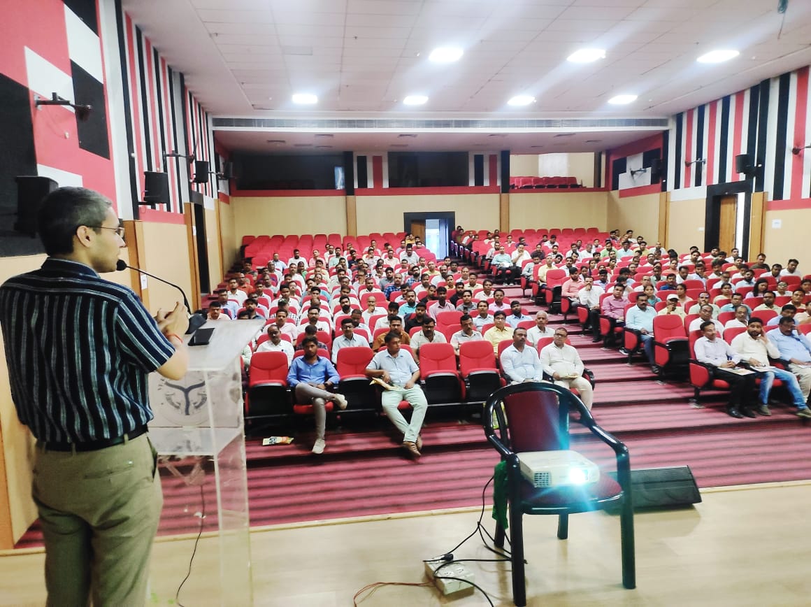 DM FATEHPUR (@dmfatehpur) on Twitter photo आज प्रेक्षागृह में आयोजित एक दिवसीय प्रशिक्षण कार्यक्रम में सहायक विकास अधिकारी व पंचायत सचिव को स्वच्छ भारत मिशन ग्रामीण योजना के साथ ही अन्य शासकीय योजनाओं के क्रियान्वयन के सम्बन्ध में प्रशिक्षित किया गया।<a href="/CMOfficeUP/">CM Office, GoUP</a> <a href="/ChiefSecyUP/">Chief Secretary, GoUP</a> <a href="/UPGovt/">Government of UP</a> <a href="/InfoDeptUP/">Information and Public Relations Department, UP</a> <a href="/CommissionerPrg/">Commissioner Prayagraj</a> आज प्रेक्षागृह में आयोजित एक दिवसीय प्रशिक्षण कार्यक्रम में सहायक विकास अधिकारी व पंचायत सचिव को स्वच्छ भारत मिशन ग्रामीण योजना के साथ ही अन्य शासकीय योजनाओं के क्रियान्वयन के सम्बन्ध में प्रशिक्षित किया गया।<a href="/CMOfficeUP/">CM Office, GoUP</a> <a href="/ChiefSecyUP/">Chief Secretary, GoUP</a> <a href="/UPGovt/">Government of UP</a> <a href="/InfoDeptUP/">Information and Public Relations Department, UP</a> <a href="/CommissionerPrg/">Commissioner Prayagraj</a>
