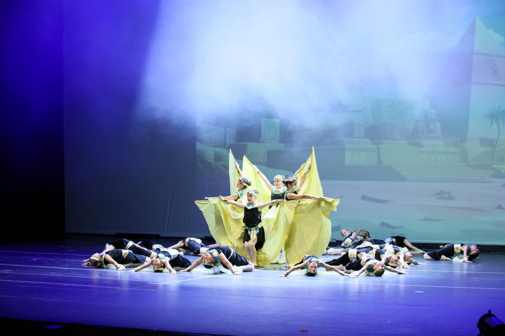 CulturaLorca's tweet image. 📸Nueva tarde de danza en el Auditorio Margarita Lozano. 🩰Hoy es el turno de la XXIII Festival de Danza de Nuria Guevara
#CulturaEnLorca