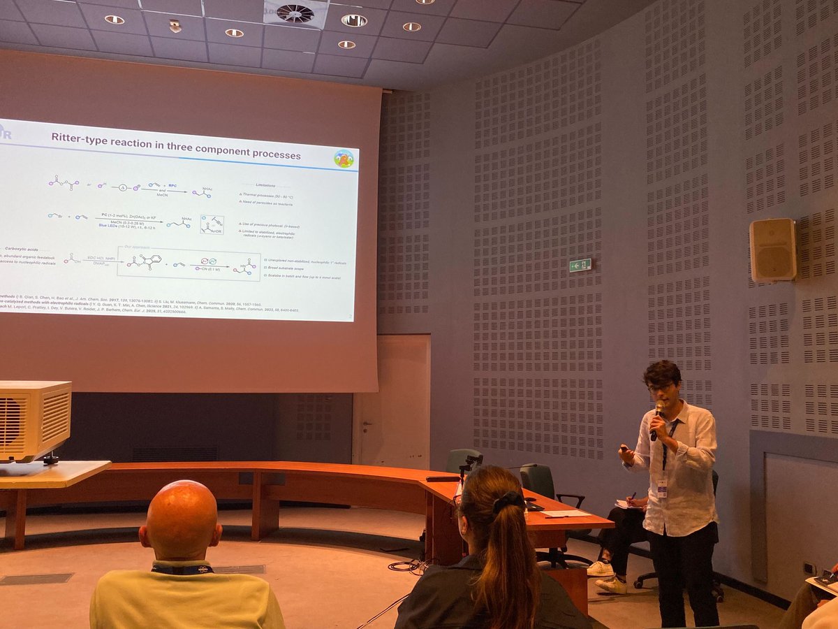 BarhamLab's tweet image. Student success #2!👨🎓For his short presentation on photoredox💡oxidative RPC chemodivergence🔁 our Mattia🇮🇹 won best talk prize🥇at the ISOS Corbella PhD summer school '25🎆🔥He shared the stage with several profilic chemists (check the program👇), even a Nobel Laureate - wow!!🤯