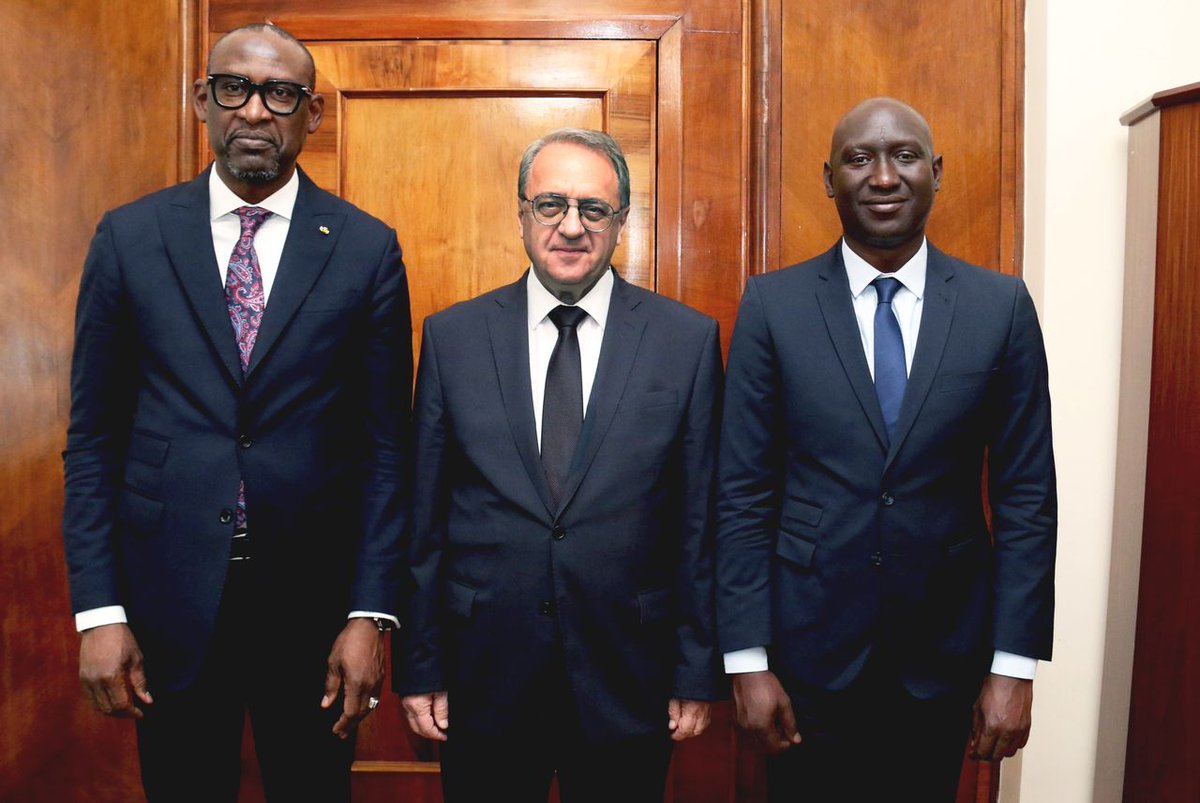 Dans le cadre de la visite officielle à Moscou de Son Excellence Le Général d’Armée Assimi GOITA, Président de la Transition, Chef de l’Etat, Son Excellence Monsieur Abdoulaye DIOP, Ministre des Affaires étrangères et de la Coopération internationale et le Général de Corps