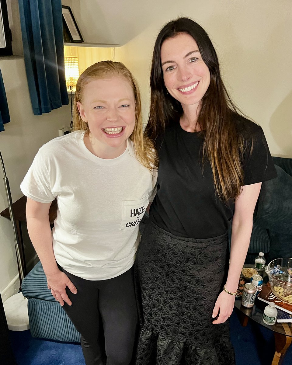 DorianGrayPlay's tweet image. The stars aligned backstage last night β thank you for coming π
The Picture of Dorian Gray must end June 29 β catch it whilst you can!