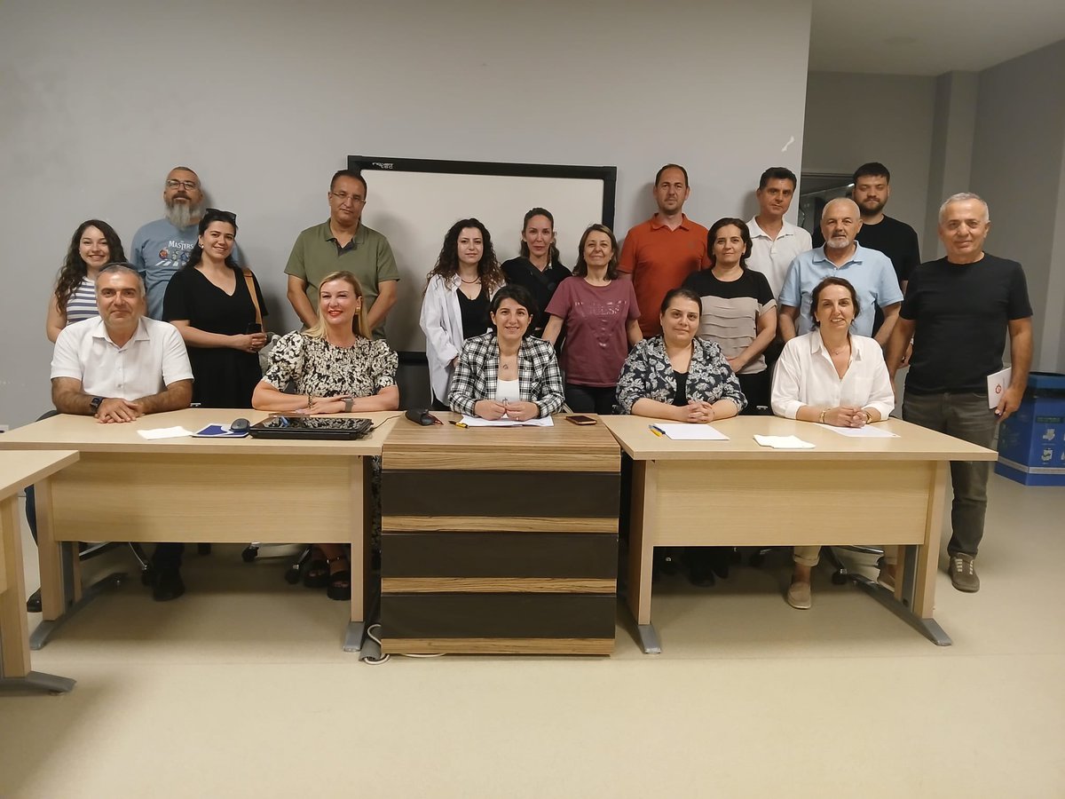 BVHO Belediye Veteriner Hekimleri Komisyonu toplantısı gerçekleştirildi.

instagram.com/p/DLSxQeZoUbF/…