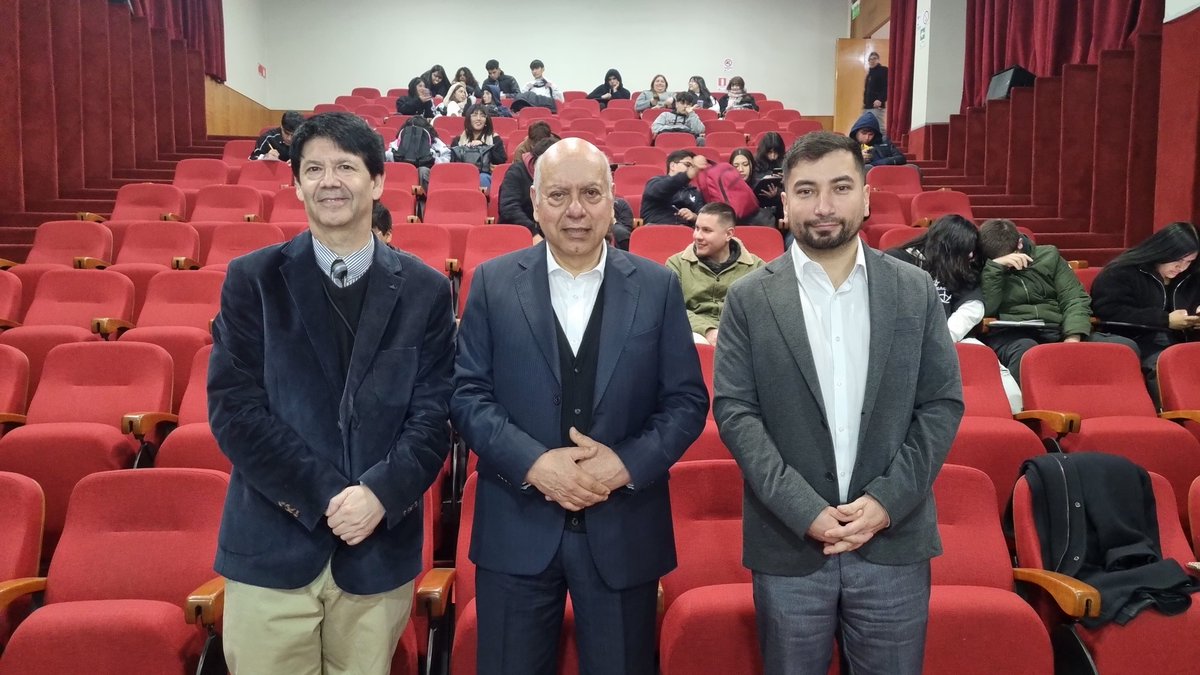 Estudiantes de Contador Auditor conocieron el rol clave de la auditoría interna en el Estado, en una charla con Luis Contreras, jefe de Auditoría de la <a href="/tgrchile/">Tesorería General de la República</a> 

Lee la noticia completa aquí: ucentral.cl/noticias/fac-e…
