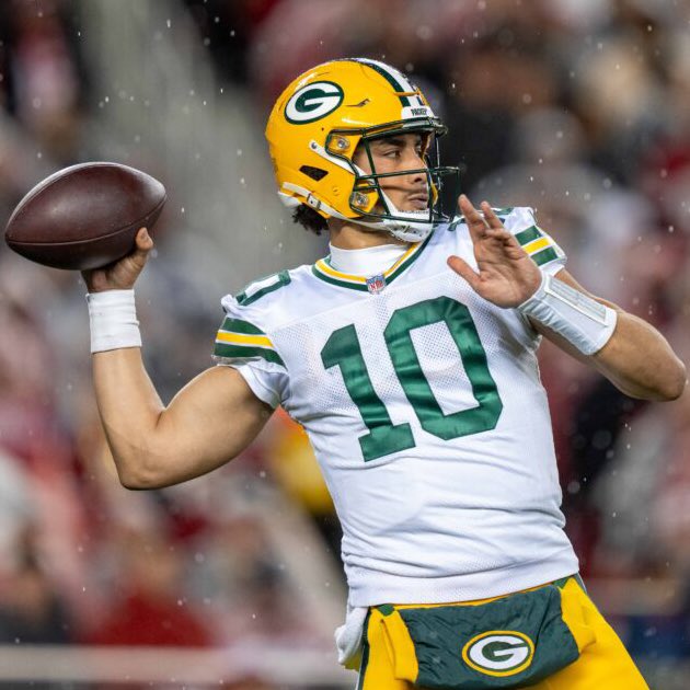 ravdosh's tweet image. Can you guess who will be the highest paid QB this year? 

1.  XYZ (ABC) –  $37.35 M  
2. Josh Allen (Bills) –  $36.34 M 
3. Deshaun Watson (Browns) –  $35.97 M 
4. Jared Goff (Lions) –  $32.60 M 
5. Jordan Love (Packers) –  $29.69 M

This is just guaranteed btw 🤯