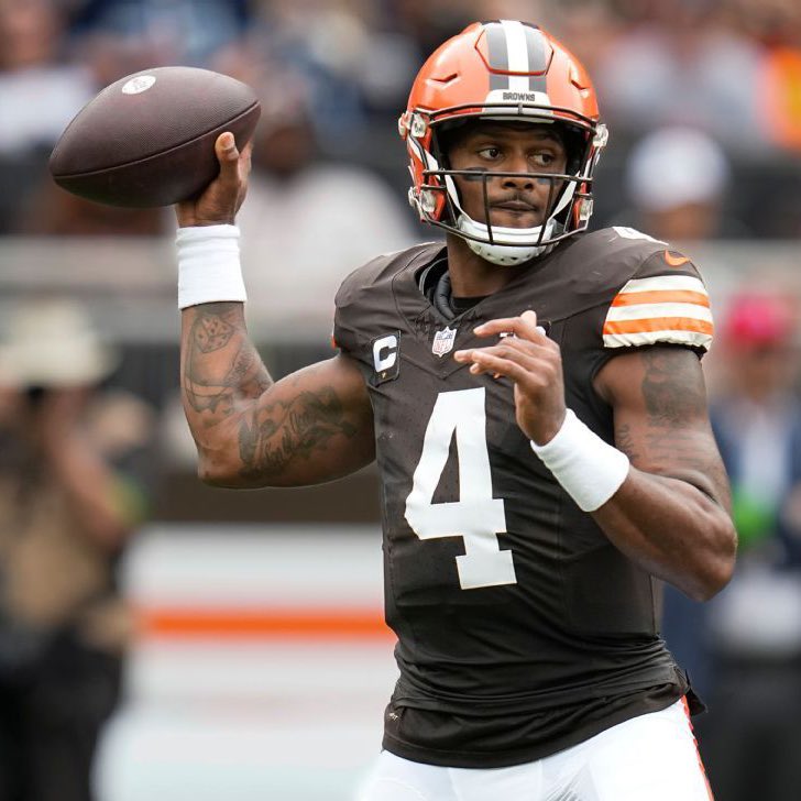 ravdosh's tweet image. Can you guess who will be the highest paid QB this year? 

1.  XYZ (ABC) –  $37.35 M  
2. Josh Allen (Bills) –  $36.34 M 
3. Deshaun Watson (Browns) –  $35.97 M 
4. Jared Goff (Lions) –  $32.60 M 
5. Jordan Love (Packers) –  $29.69 M

This is just guaranteed btw 🤯