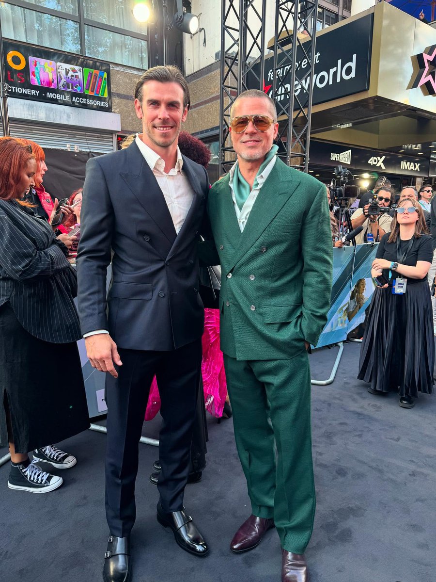 ⚽️ Gareth Bale &amp; Brad Pitt 🎬
