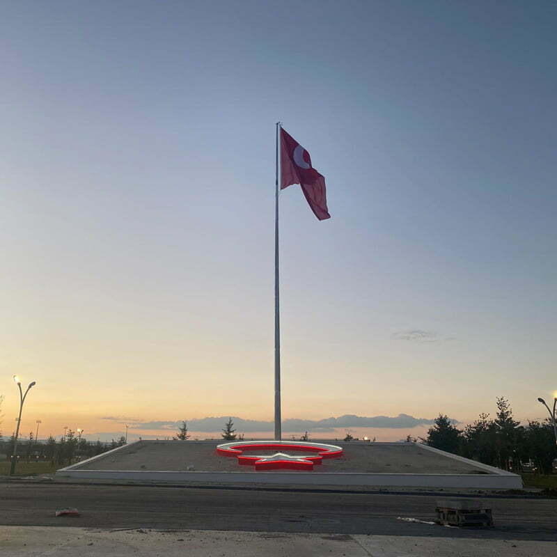 Başlıyoruz!!!
Migazider olarak Şehit P. Asb. Çvş. Mehmet Ali Gür Adına Bayraklı Anıt park yapmak için kolları sıvadık. 
Bu projenin gerçekleşmesi için Bu postu paylaşmanız ve Derneğimize Bağış yoluyla destek olmanız Bizlere onur verir. 
Bingöl'e En büyük Türk Bayraklı Anıt park