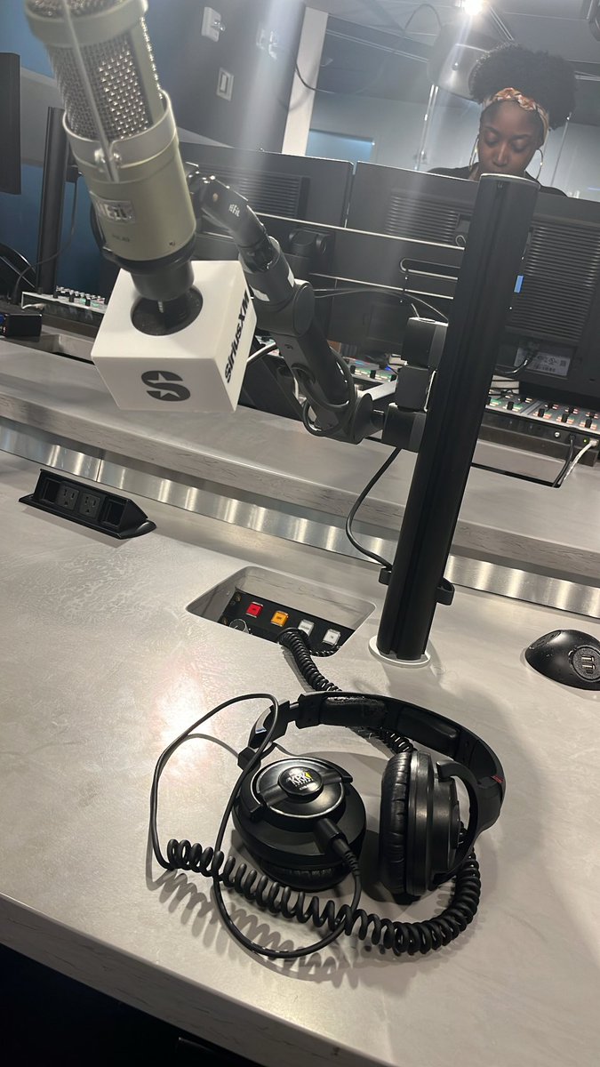 The Hip Hop Junkie (@hhjunkie718) on Twitter photo 