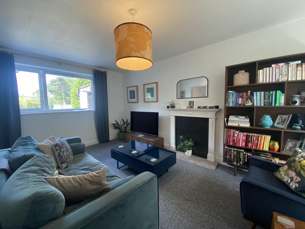 martinco_crewe's tweet photo. ⭐NEW TO THE RENTAL MARKET⭐

🏡Now On The Rental Market - 2 bedroom terrace Pillory Street, Nantwich
💷To Rent - £1,000 PCM Deposit £1,153 unfurnished

☎Call our Nantwich agents now on 01270 611333 to book a viewing.

#Martinandco #Nantwich #Rental https://t.co/TM0GMhqoZ2