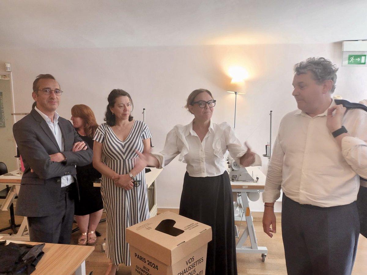 Rémi Féraud (@remiferaud) on Twitter photo Dans le 18e arrondissement avec Éric Lejoindre, <a href="/mayaakkari/">Maya Akkari</a> et <a href="/KevinHavet/">Kévin Havet</a> pour rencontrer les associations qui font vivre le quartier de la Goutte d’Or. Dans le 18e arrondissement avec Éric Lejoindre, <a href="/mayaakkari/">Maya Akkari</a> et <a href="/KevinHavet/">Kévin Havet</a> pour rencontrer les associations qui font vivre le quartier de la Goutte d’Or.