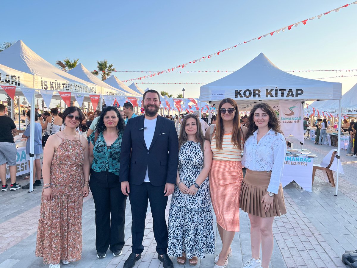 Türkiye İşçi Partisi - Hatay (@tip_hatay) on Twitter photo TİP'li Kadınlar olarak 5. Samandağ Kitap Fuarının açılışında Belediye Başkanımız Emrah Karaçay ile birlikteydik. 29 Haziran'a kadar sürecek, kültür sanat etkinlikleriyle dolu bu kitap fuarında halkımızla buluşuyoruz.
<a href="/Tipli_Kadinlar/">TİP'li Kadınlar</a> TİP'li Kadınlar olarak 5. Samandağ Kitap Fuarının açılışında Belediye Başkanımız Emrah Karaçay ile birlikteydik. 29 Haziran'a kadar sürecek, kültür sanat etkinlikleriyle dolu bu kitap fuarında halkımızla buluşuyoruz.
<a href="/Tipli_Kadinlar/">TİP'li Kadınlar</a>