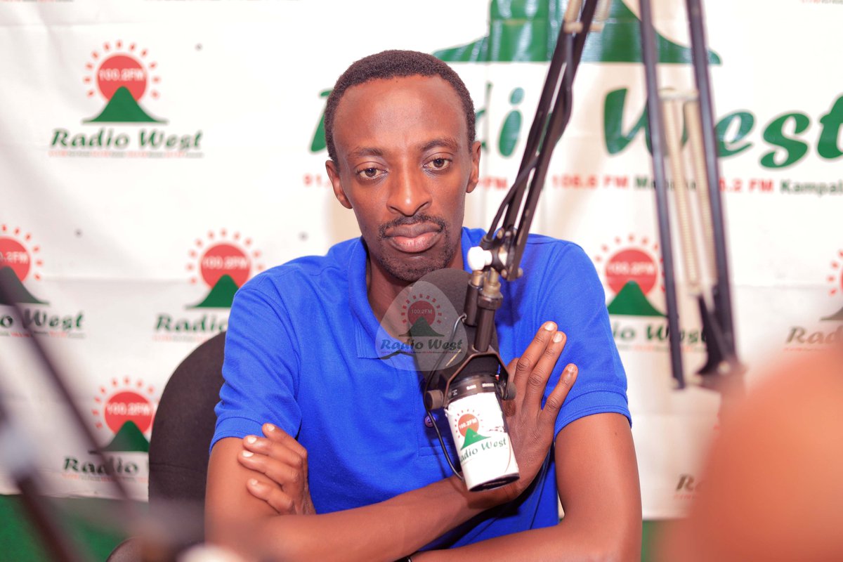 Gamba Mpurire (@radiowestug) on Twitter photo Ahambeho twine Hon. Rosemary <a href="/Nyakikongoro_R/">Nyakikongoro Rosemary</a> omujwekyerwa omukazi ahabwa disiturikiti ya Sheema kandi nitugaaniira ahakuhisya obuheereza omuri Sheema.
Twegaiteho hati n'omuheereza waawe Keneth Kugumisiriza.
#Ka_Tuhurirane
#GambaMpurire
#Ekinihiiro Ahambeho twine Hon. Rosemary <a href="/Nyakikongoro_R/">Nyakikongoro Rosemary</a> omujwekyerwa omukazi ahabwa disiturikiti ya Sheema kandi nitugaaniira ahakuhisya obuheereza omuri Sheema.
Twegaiteho hati n'omuheereza waawe Keneth Kugumisiriza.
#Ka_Tuhurirane
#GambaMpurire
#Ekinihiiro