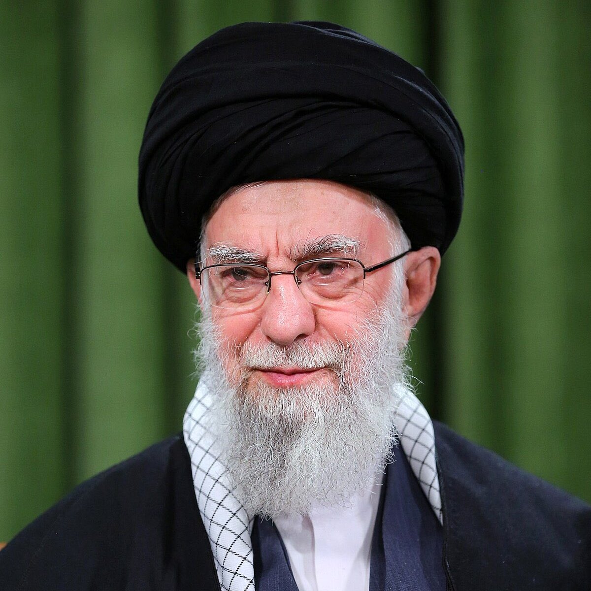 #BREAKING: IRANIAN AIR DEFENSES ACTIVATED in Tehran, Hamadan and Shiraz… 

#IranIsraelConflict #IranVsIsrael #iranisraelwar #NuclearPower #Israel #iran #ceasefire