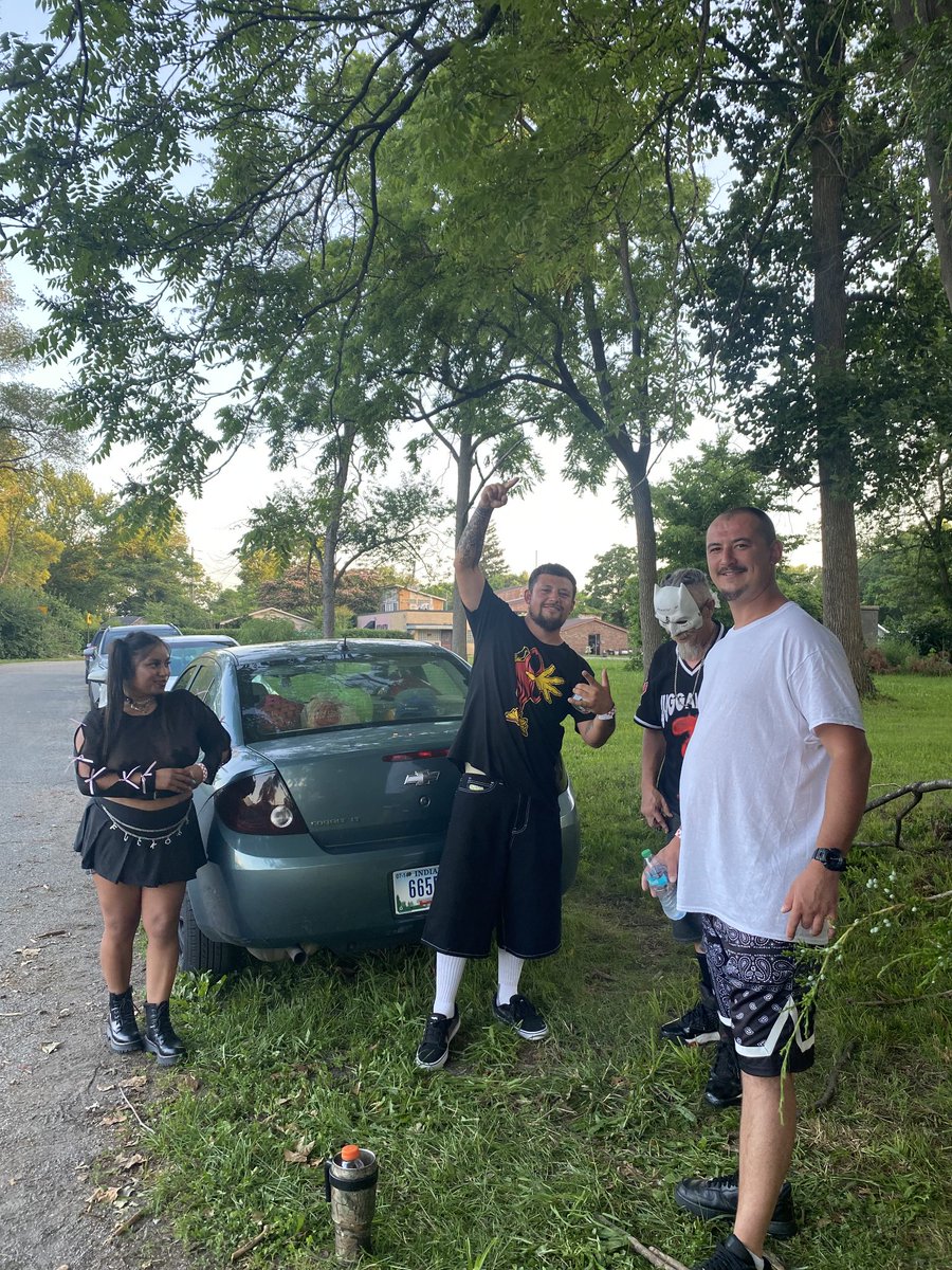 localclowncrew's tweet image. Indiana Jugg Shit gets lit when #Chapter17 comes thru.
My son's "little" brother "lil werk" in the hells pit, his girl, and the other kid is my sons older sisters kid.
#WhyWeCallItFamily
#JuggaloGrill