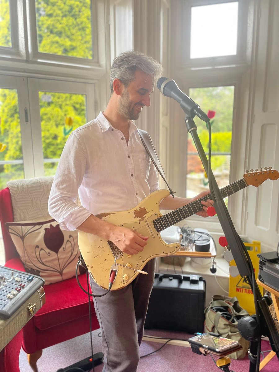 Bristolcarehome's tweet image. 🎨🎶 A Fun-Filled Day at Glebe House! ❤️

The morning kicked off with arts and crafts, followed by a joyful sing-along that had everyone joining in and smiling from ear to ear 🎨🎤 👶!

#GlebeHouse #FunFilledDay #ArtsAndCrafts #SingAlong #LiveMusic #JustinPerforms #CeejayVisit