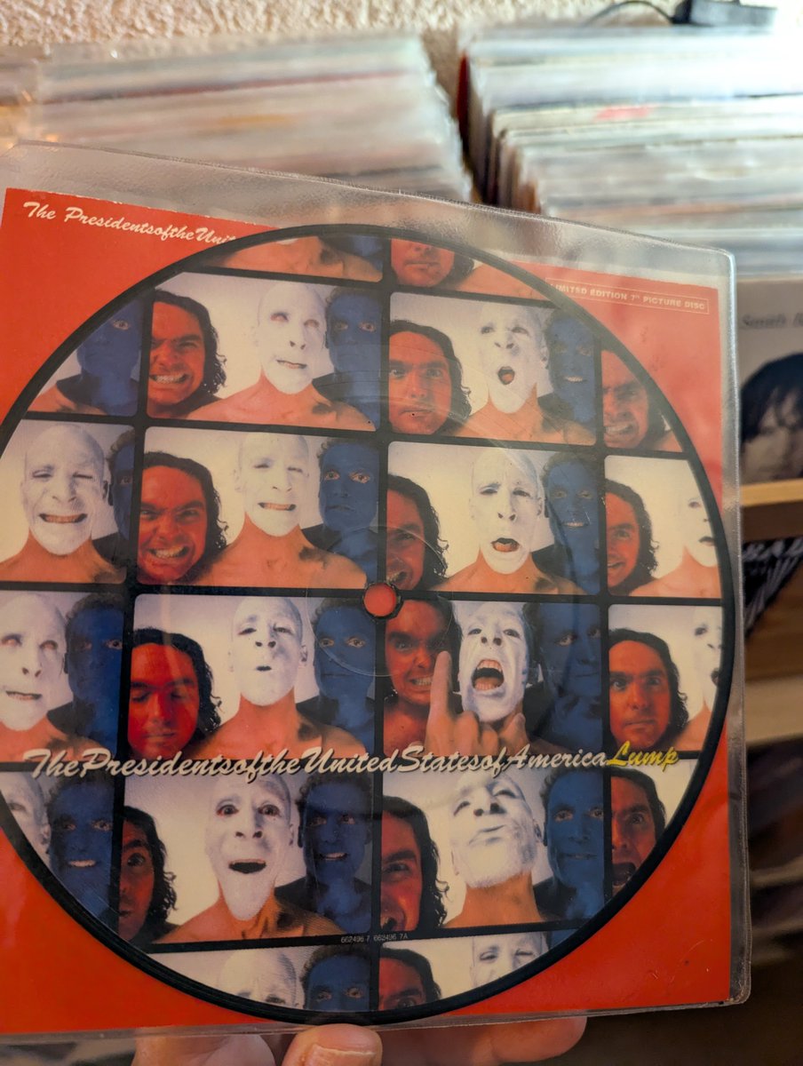 Back to basics !
Lump, The Presidents of the United States, 1995. 
youtu.be/xjwkXYB4nHs?si…