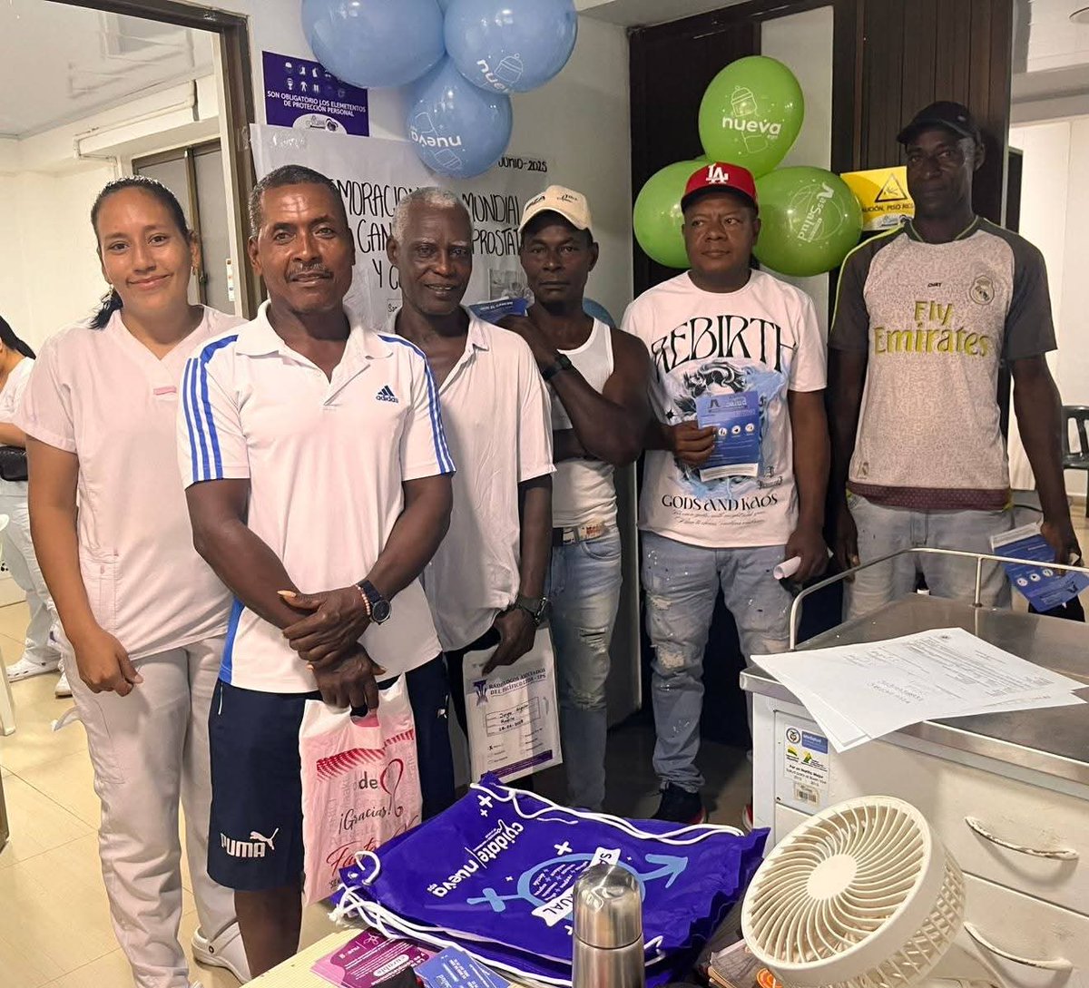 CHDN1's tweet image. 💙🩺Con éxito, la ESE CHDN conmemoró el Día Mundial del Cáncer de Próstata con jornadas urbanas y rurales, ofreciendo tamizaje de PSA, citologías, remisiones y más. Seguimos promoviendo la prevención, el autocuidado y el acceso equitativo a la #salud.