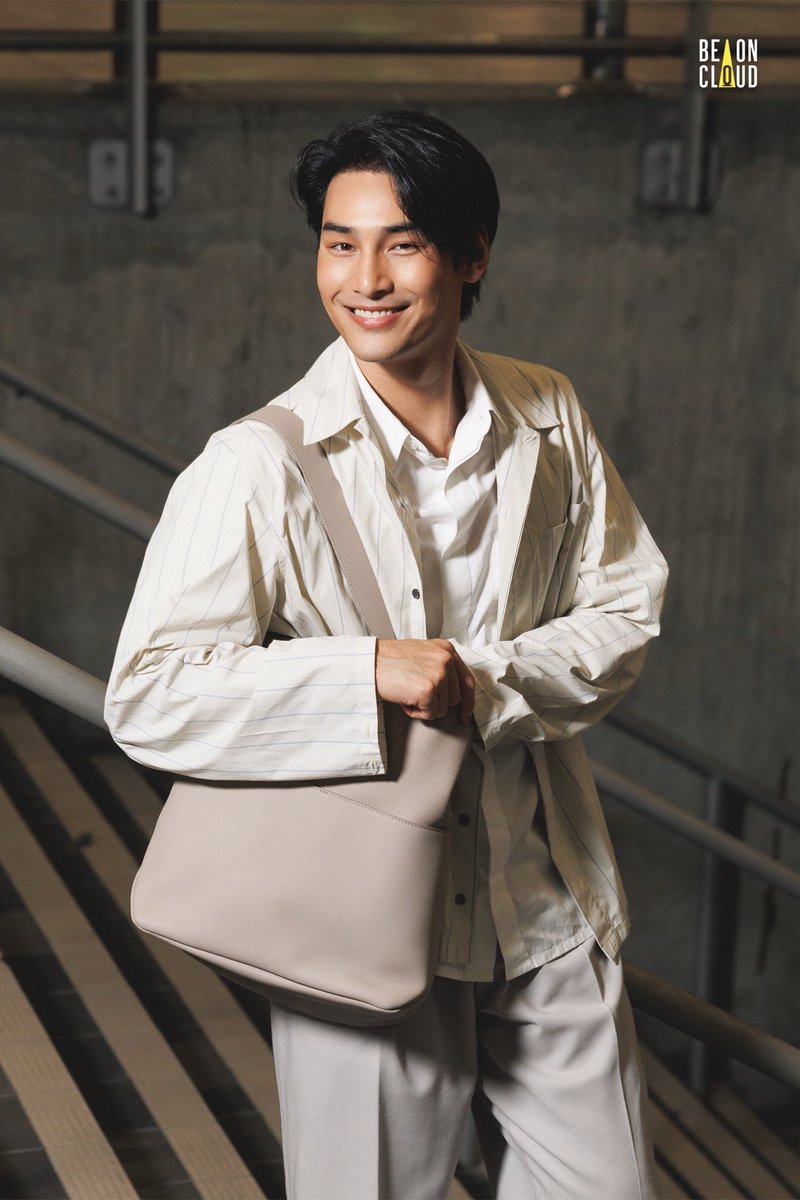 beoncloud_th's tweet photo. ภาพ Airport Look ของ อาโป-ณัฐวิญญ์ ก่อนออกเดินทางไปยังกรุงปารีส 🛫 เพื่อร่วมงาน Dior Summer 2026 Men's Collection ที่จะจัดขึ้นใ���วันที่ 27 มิถุนายนนี้ 

#MileApoflytoDiorSummer26 https://t.co/uE0uhAUs0U