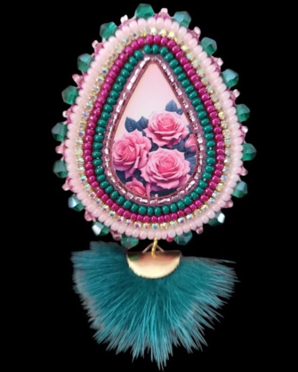 🌟Malori, a VCAD grad, shares how human connection made all the difference in her creative journey.

At VCAD, it’s not just about mastering your craft — it’s about growing together, lifting each other up, and building lasting friendships that go beyond the classroom.